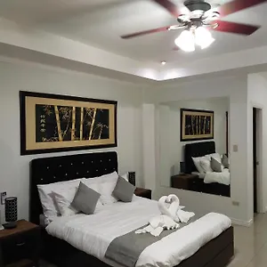 Bourbon St Apts 16 Apartment Angeles